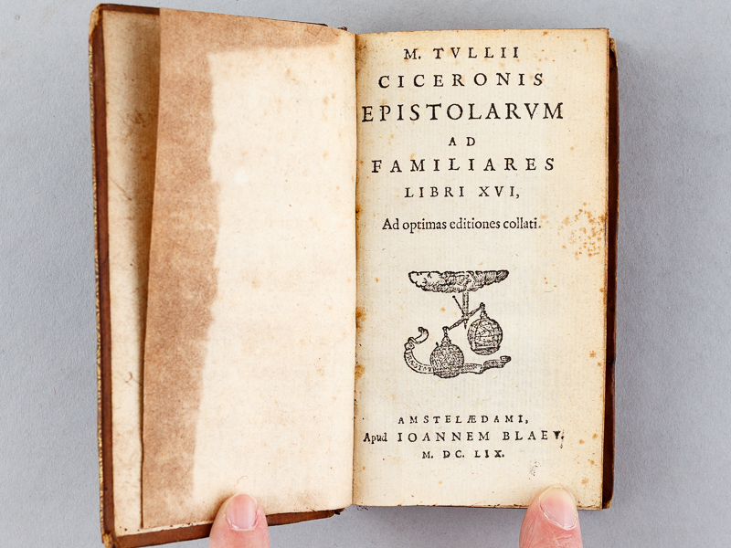 photo n°2 : [ M. Tulli Ciceronis Opera. Tome V ] M. Tullii Ciceronis Epistolarum ad Familiares Libri XVI