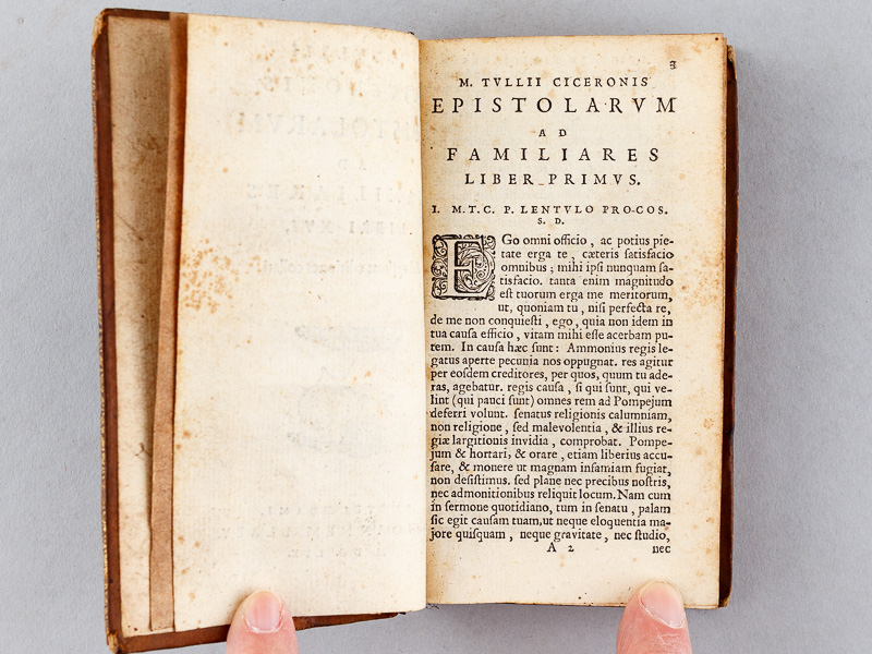 photo n°3 : [ M. Tulli Ciceronis Opera. Tome V ] M. Tullii Ciceronis Epistolarum ad Familiares Libri XVI