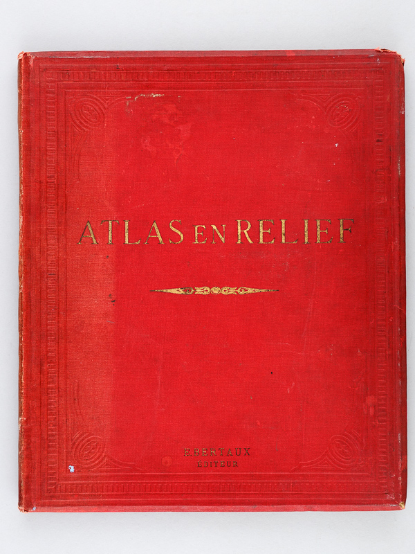 photo n°13 : Petit atlas de géographie en relief dressé sous la direction de Henri Mager.