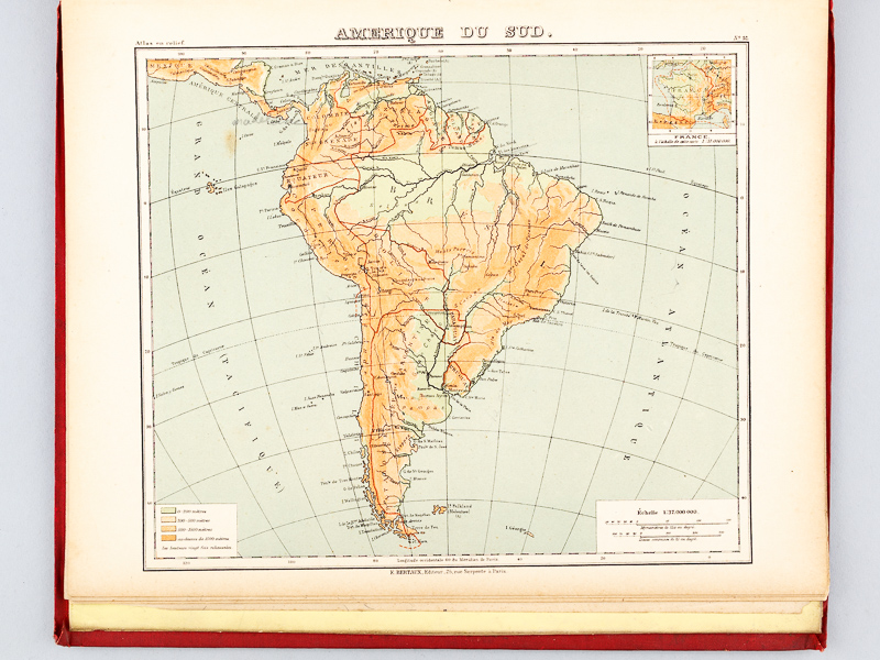 photo n°9 : Petit atlas de géographie en relief dressé sous la direction de Henri Mager.