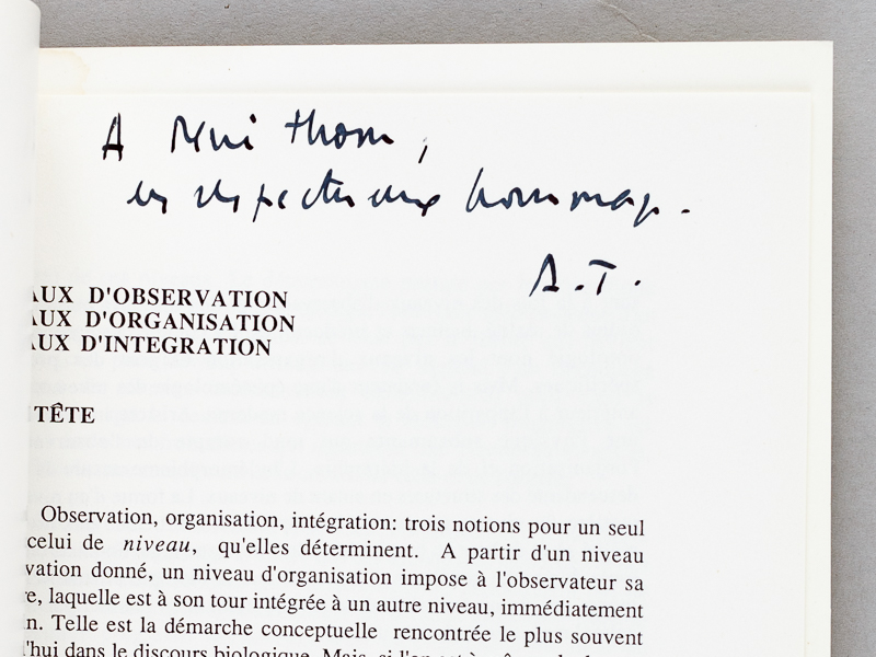 photo n°4 : Niveaux d'observation, niveaux d'organisation, niveaux d'intégration. [ Livre dédicacé par l'auteur ]