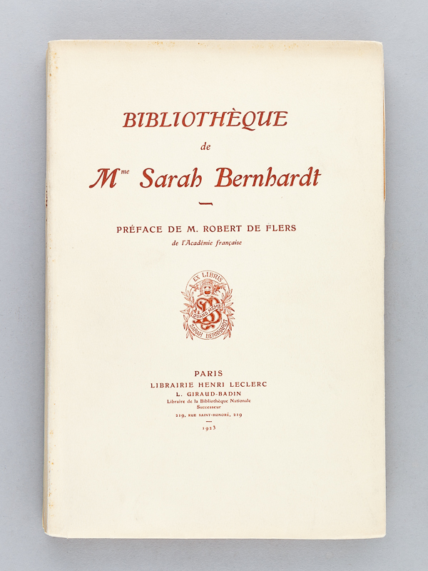 photo n°13 : Bibliothèque de Mme Sarah Bernhardt [ Exemplaire du tirage de luxe sur Papier de hollande ]