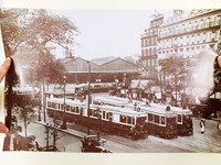 Lot de 4 reproductions photographiques : La circulation sur le Pont Saint-Michel vers 1910 (Omnibus à Chevaux, Tramway à air comprimé, Tramway électrique à accumulateur) - Compagnie Générale des Omnibus (Om