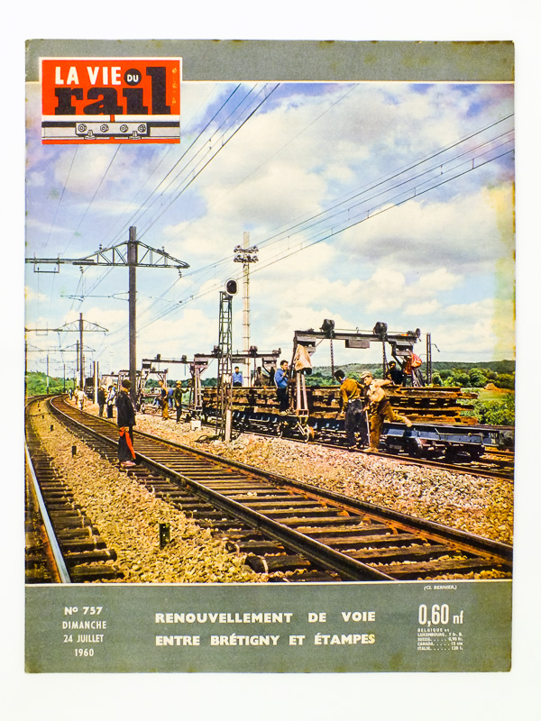 photo n°2 : La Vie du Rail [ lot de 11 numéros avec des articles relatifs aux chemins de fer, réseau Paris Sud-Ouest ] : n° 399 banlieue sud-ouest, la gare d'Étampes (mai 1953) ; n° 757 renouvellements de voies entre Brétigny et &E
