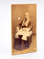 Photo de l'Abbé Juteau, Septembre 1886 'Curé à Tours, devenu Evêque à Poitiers parce qu'il avait fait chanter en son Eglise 'La Marseillaise' ' [Photo du futur Mgr. Augustin-Hubert Juteau 1839-1893]