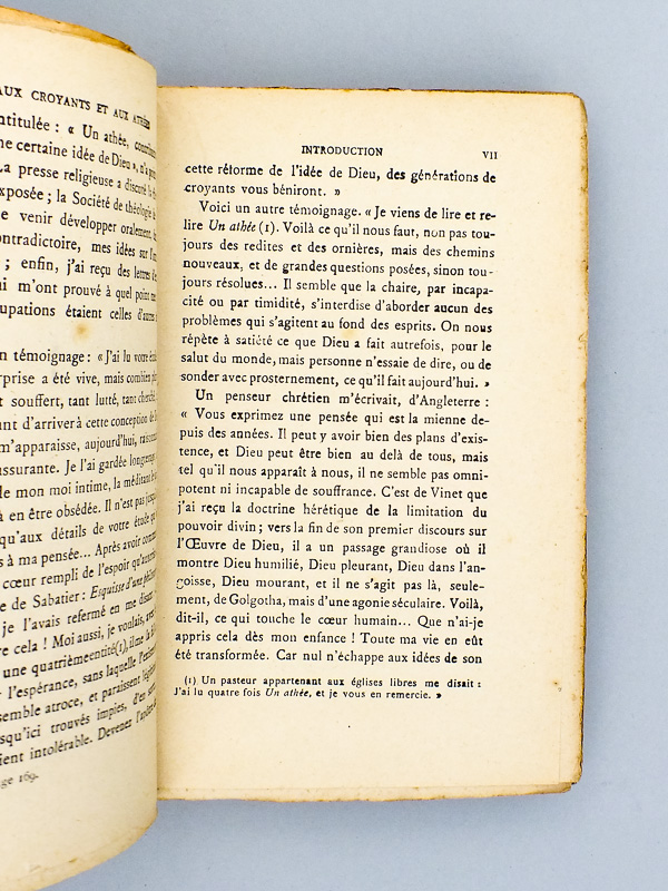 photo n°3 : Aux croyants et aux athées