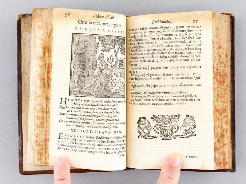 photo n°12 : Emblemata V. Cl. Andreae Alciati  cu. Imaginibus plerisque restitutis ad mentem Auctoris. Adiecta compendiosa explicatione Claudij Minois Divisionensis et notulis extemporarijs Laurentij Pignorii Patavini