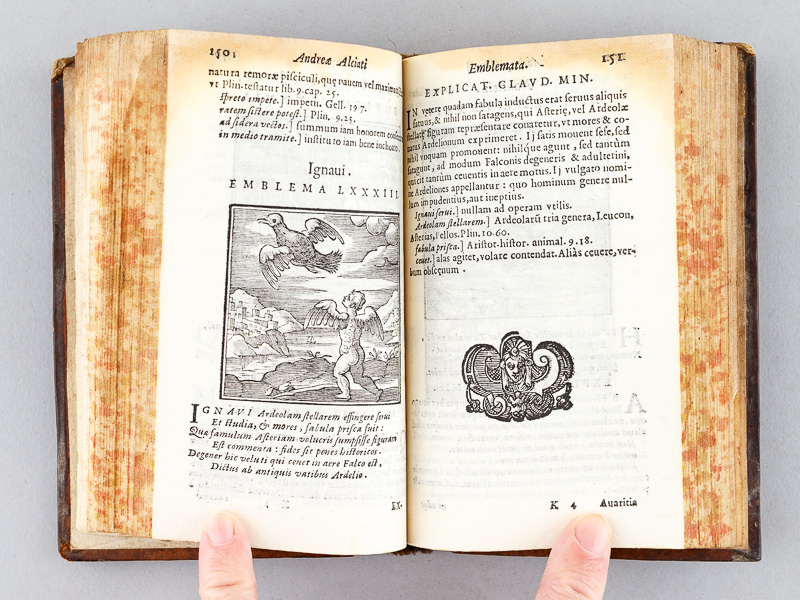 photo n°14 : Emblemata V. Cl. Andreae Alciati  cu. Imaginibus plerisque restitutis ad mentem Auctoris. Adiecta compendiosa explicatione Claudij Minois Divisionensis et notulis extemporarijs Laurentij Pignorii Patavini