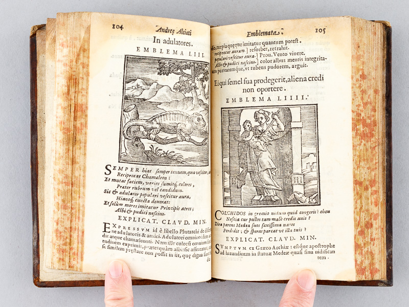 photo n°5 : Emblemata V. Cl. Andreae Alciati  cu. Imaginibus plerisque restitutis ad mentem Auctoris. Adiecta compendiosa explicatione Claudij Minois Divisionensis et notulis extemporarijs Laurentij Pignorii Patavini