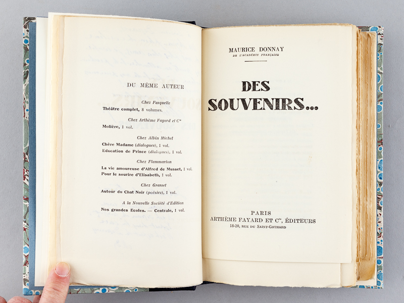 photo n°10 : Des Souvenirs... [ Livre dédicacé par l'auteur à Lucien Descaves ]