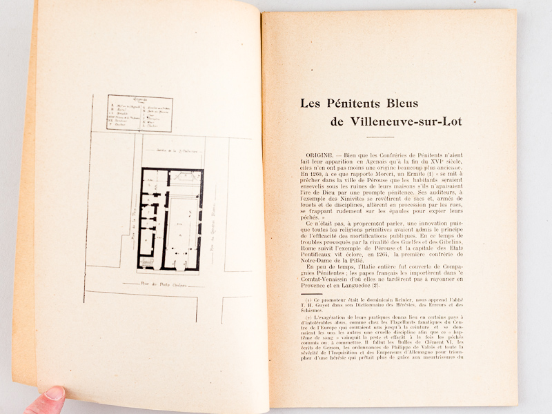 photo n°3 : Les Pénitents Bleus de Villeneuve-sur-Lot [ Edition originale - Livre dédicacé par l'auteur ]