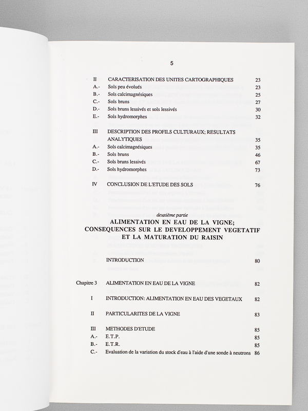 photo n°4 : Le Vignoble de Saint-Emilion : Répartition des Sols et Fonctionnement hydrique ; incidences sur le comportement de la vigne et la maturation du raisin. Thèse pour le doctorat de l'Université de Bordeaux II Mention oenologie - Amp&eacu