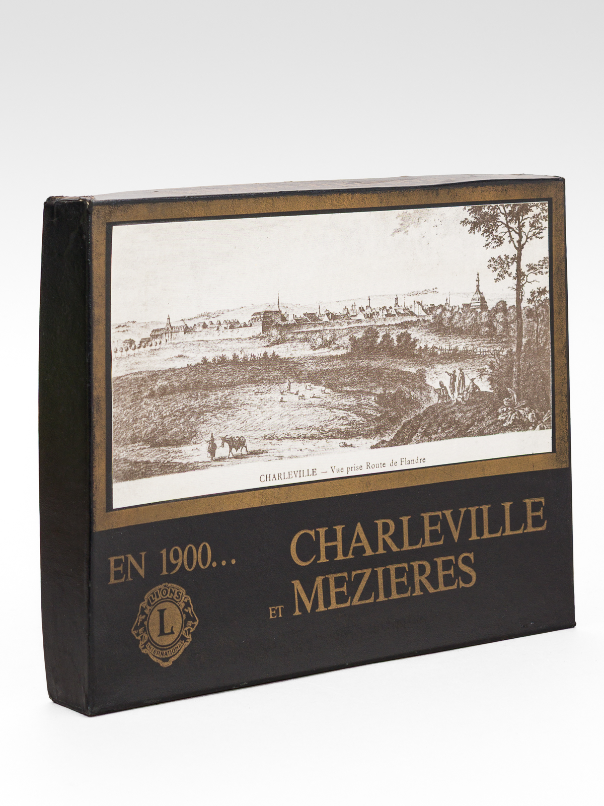 photo n°8 : En 1900... Charleville et Mezieres [ Coffret de 50 reproduction de Carte postales, par le Lions Club au profit des oeuvres sociales ]