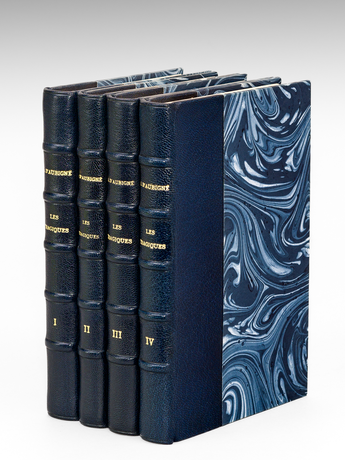 photo n°13 : Les Tragiques (4 Tomes - Complet) Tome I : Epitre aux lecteurs, Préface en vers et Livre 1 ;  Tome II : Livres II et III ; Tome III : Livres IV et V  ; Tome IV : Livres VI et VII. Index historique. Lexique grammatical.