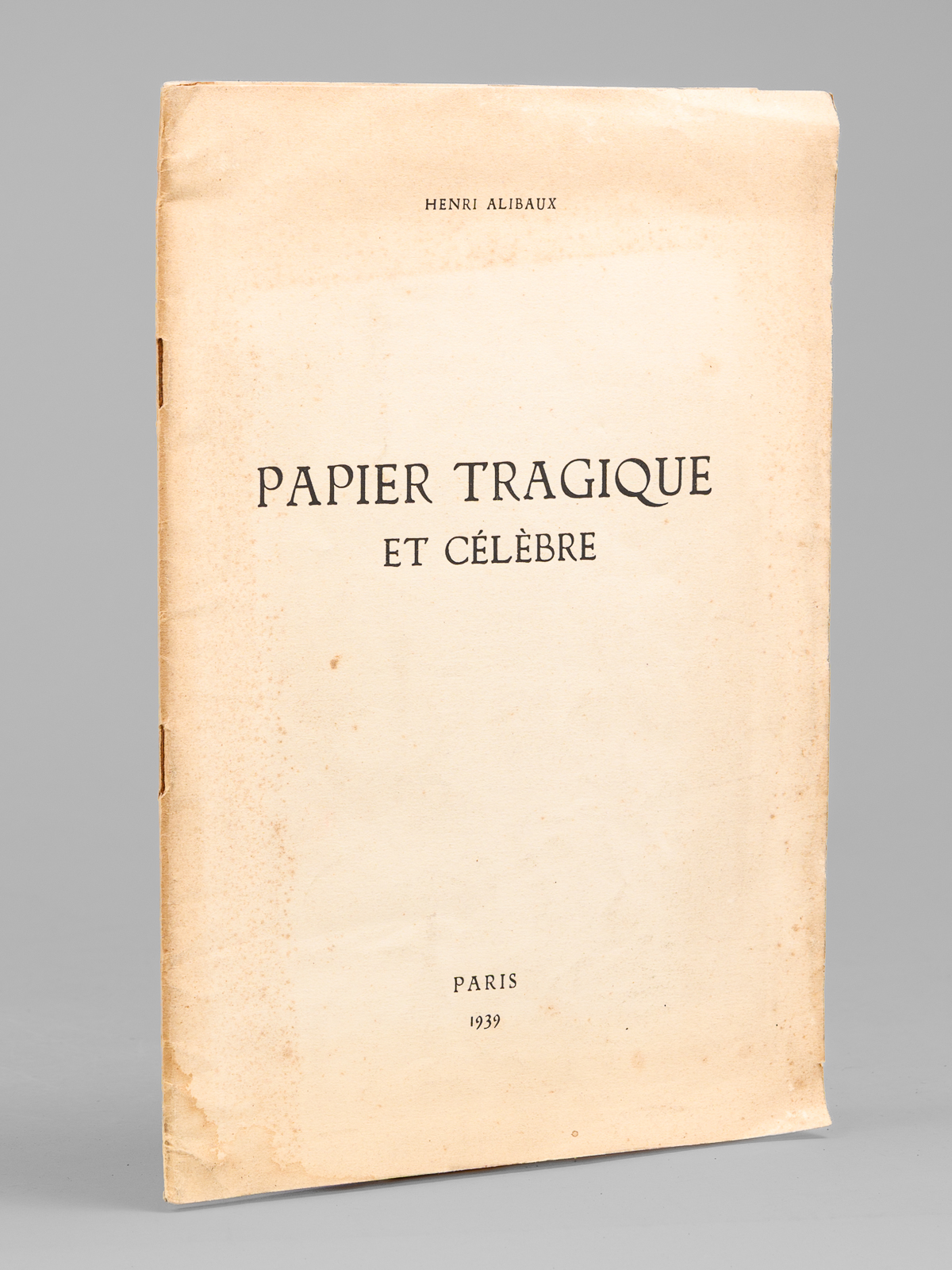 photo n&deg;9 : Papier tragique et c&eacute;l&egrave;bre [ Etude sur le papier du Testament de Louis XVI ] [ Livre d&eacute;dicac&eacute; par l'auteur ]