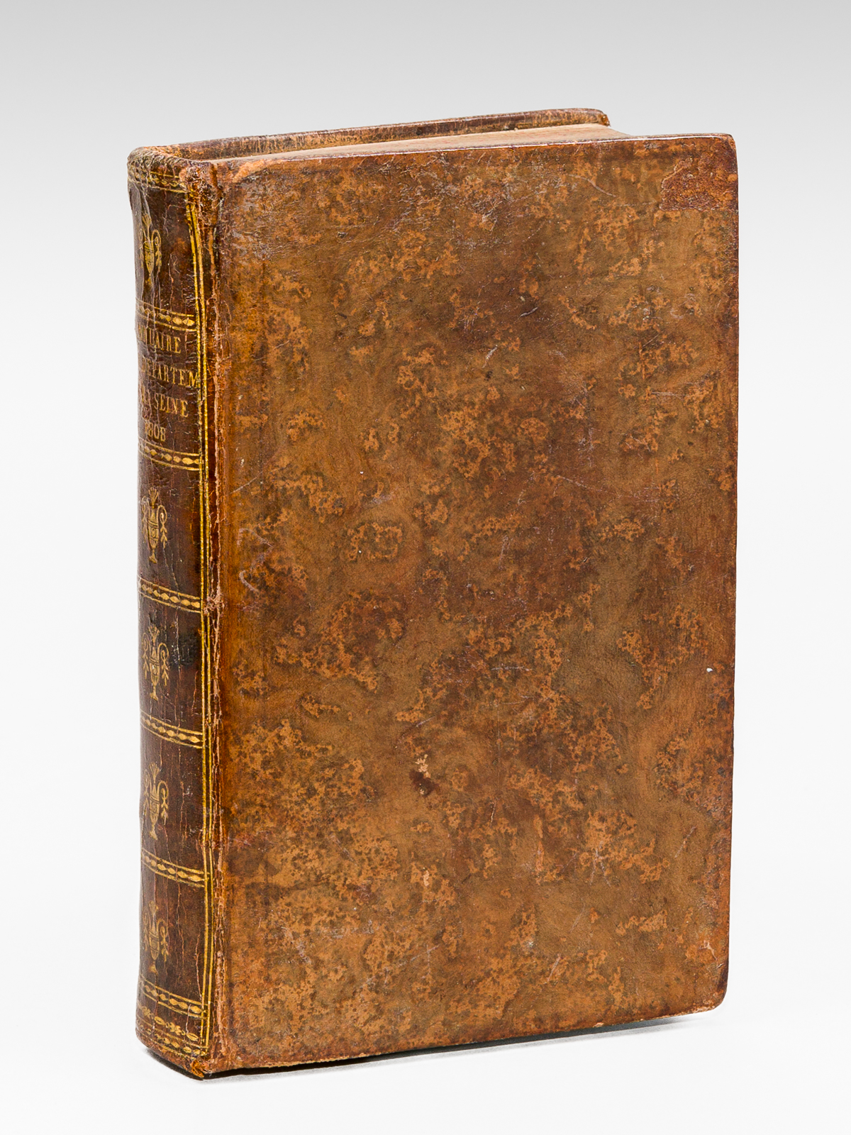 photo n°15 : Almanach de Paris, Capitale de l'Empire, et Annuaire administratif et statistique du département de la Seine, pour l'année 1808
