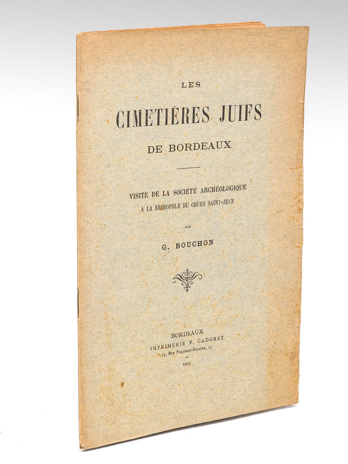 photo n°8 : Les Cimetières juifs de Bordeaux. Visite de la Société archéologique à la Nécropole du Cours Saint-Jean