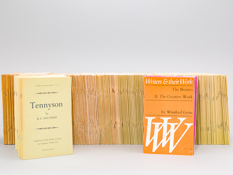 photo n°16 : Collection 'Writers and their Works'  from number 1 through number 236 : Francis Bacon ; Beaumont & Fletcher ; Richard Hooker ; Marlowe ; Skelton ; Bunyan ; Congreve ; Dryden ; Milton ; Herrick ; Webster ; Defoe ; Gray ; Hume ; Sheridan ; Smollett ; Swift