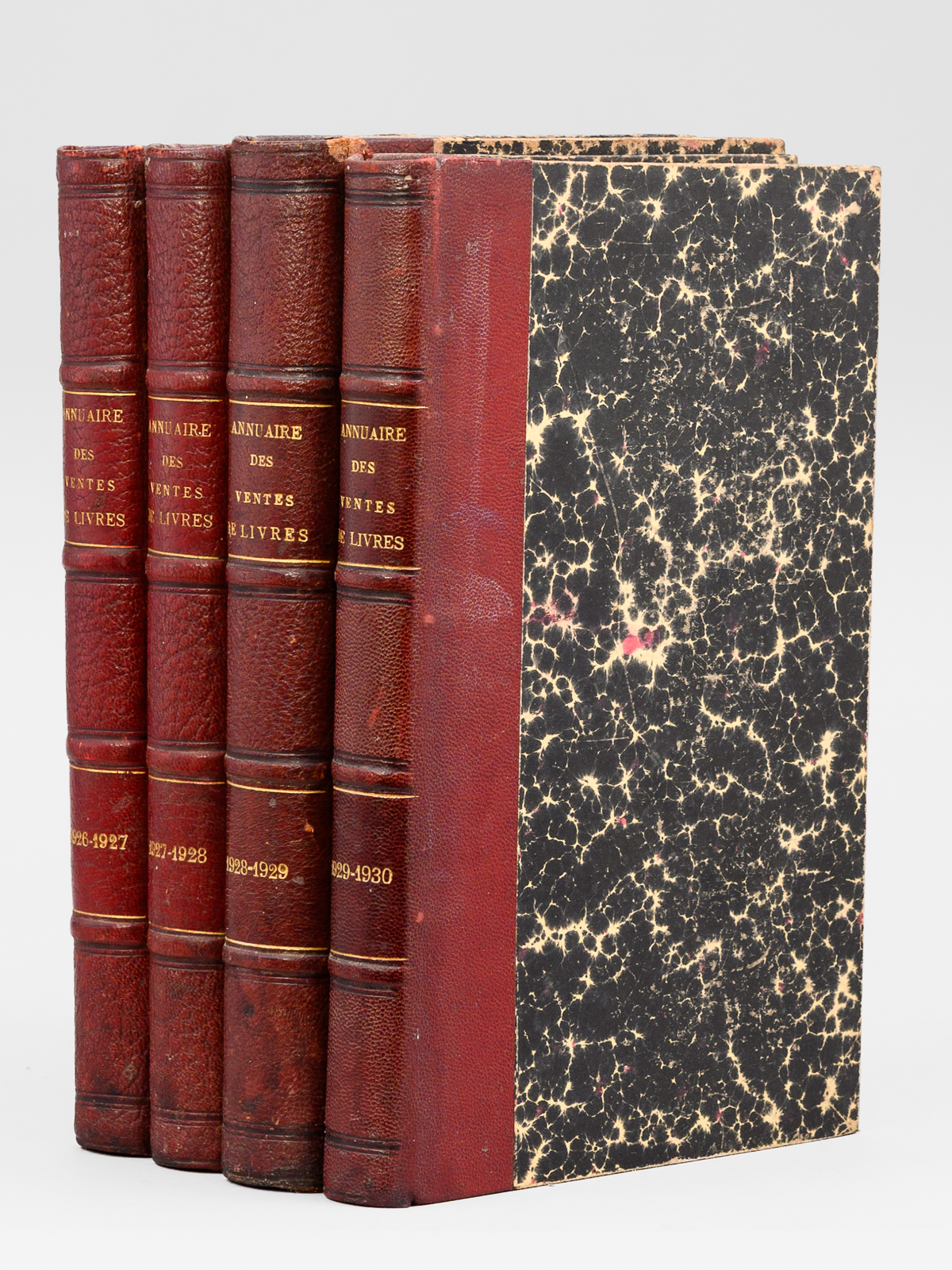 photo n&deg;10 : Annuaire des ventes de livres, manuscrits, reliures armori&eacute;es - Guide du bibliophile et du libraire, publi&eacute; par L&eacute;o Delteil [S&eacute;rie de 4 ann&eacute;es, de 1926 &agrave; 1930 ] : 8e ann&eacute;e (Octobre 1926 -Juillet 1927) ; Neu