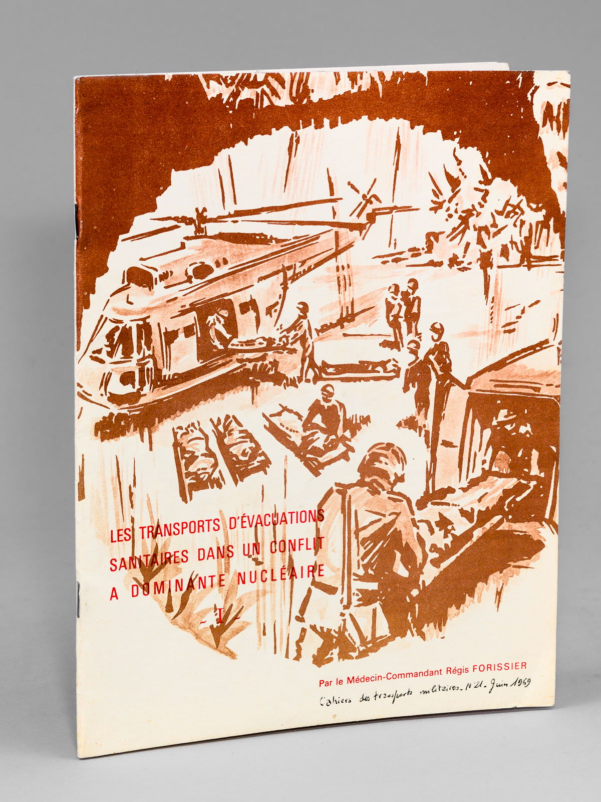 photo n°7 : Les transports d'évacuation sanitaire dans un conflit à dominante nucléaire (Cahiers des transports militaires n° 21, juin 1969)