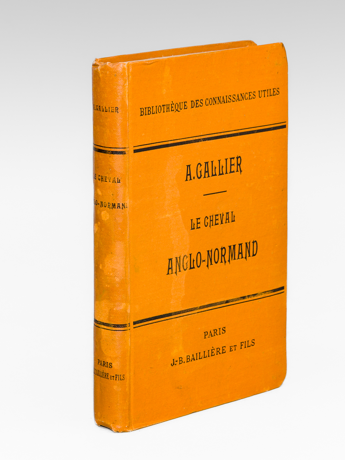 photo n°10 : Le cheval anglo-normand [ Edition originale ] L'anglo-normand. Ses origines. Histoire de la famille normande. L'anglo-normand considéré comme reproducteur, comme chevale de guerre et comme cheval de service. L'administration des haras, son r