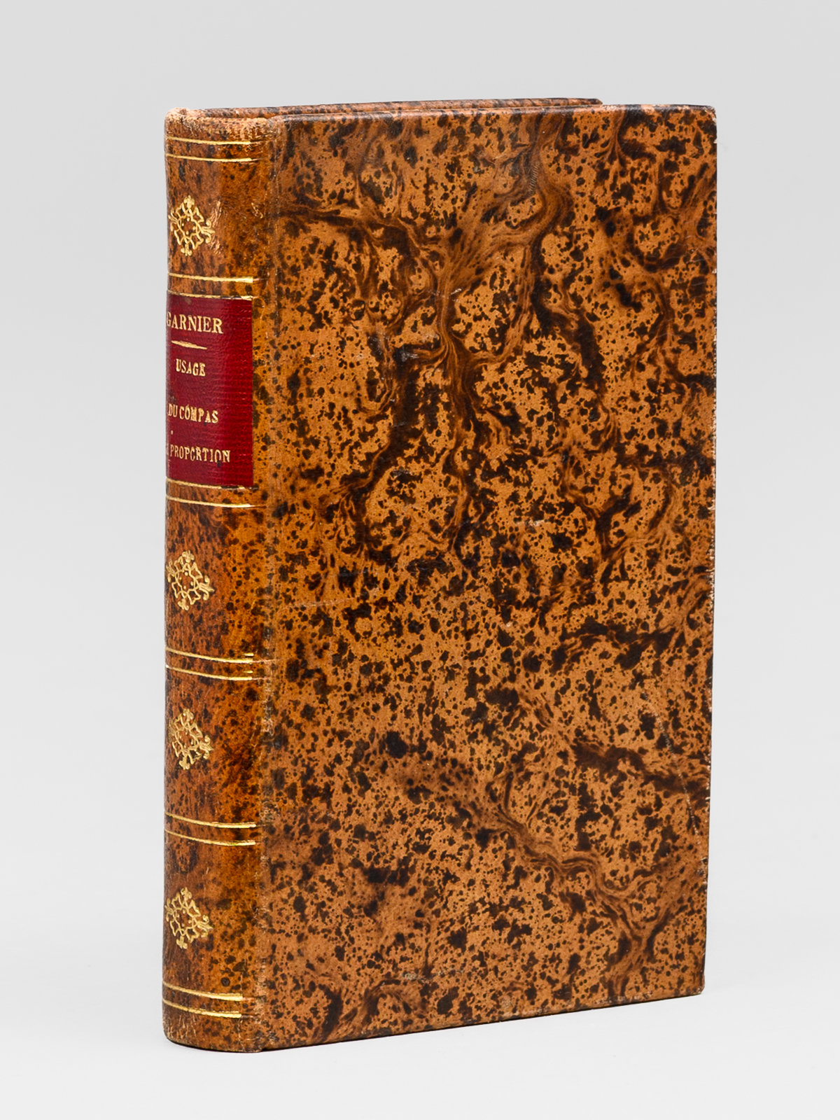 photo n&deg;14 : Usage du Compas de Proportion, suivi d'un Trait&eacute; de la Division des Champs