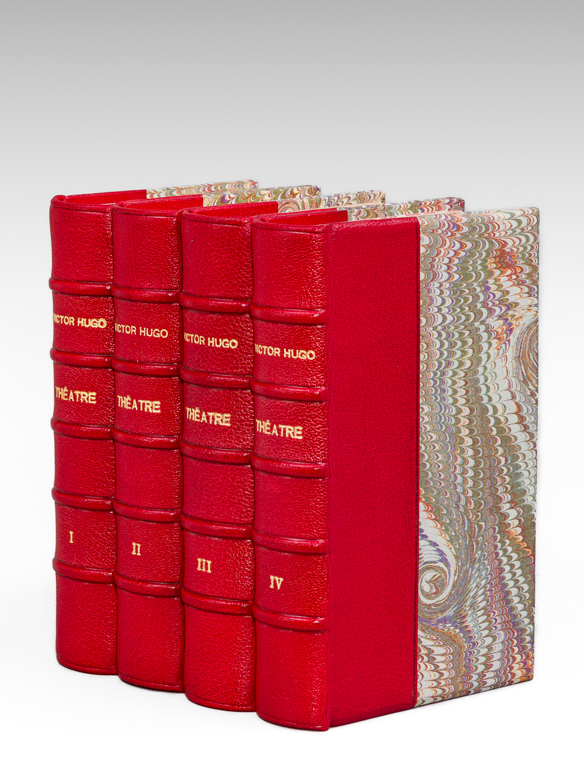 photo n°12 : Oeuvres. Théâtre (4 Tomes) I : Cromwell ; II : Hernani, Marion Delorme, Le Roi s'amuse ; III : Lucrèce Borgia, Marie Tudor, Angelo ; IV : La Esmeralda, Ruy Blas, Les Burgraves