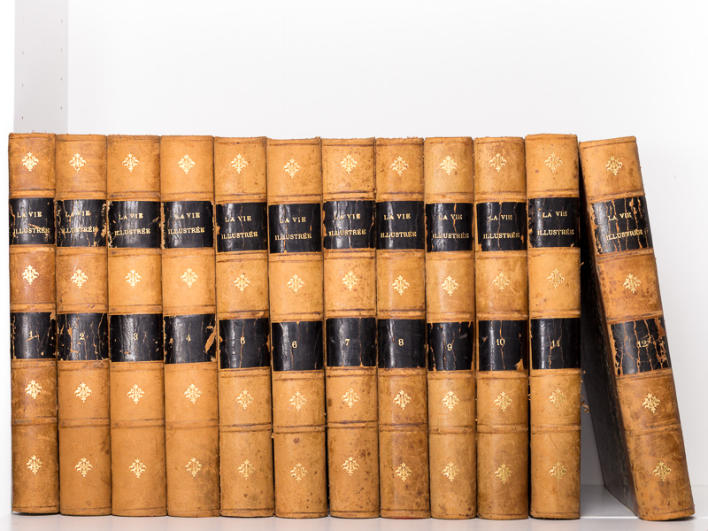 photo n°15 : La Vie illustrée ( tous les numéros du n° 1 d'Octobre 1898 au n° 478 du 22 novembre 1907, reliés en 12 volumes. Années 1898, 1899, 1900, 1901, 1902, 1903, 1904, 1905, 1906 et 1907. Contient aussi Les Annales - Noël