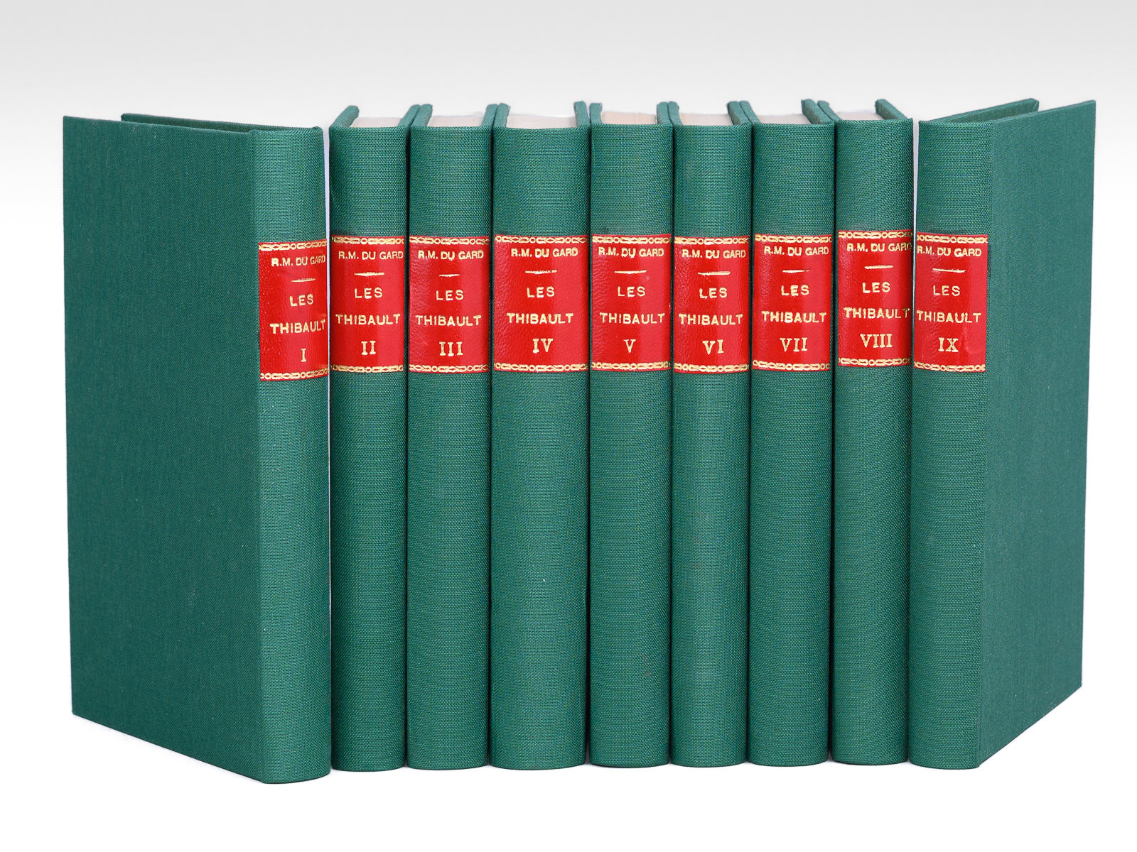photo n°10 : Les Thibault (9 Volumes) I : Le Cahier Gris. Le Pénitencier ; II : Le Pénitencier. La belle saison. La Consultation ; III :  La belle saison. La Consultation. La Sorellina ; IV : La Sorellina. La Mort du Père ; V : L'Eté 1914 ;