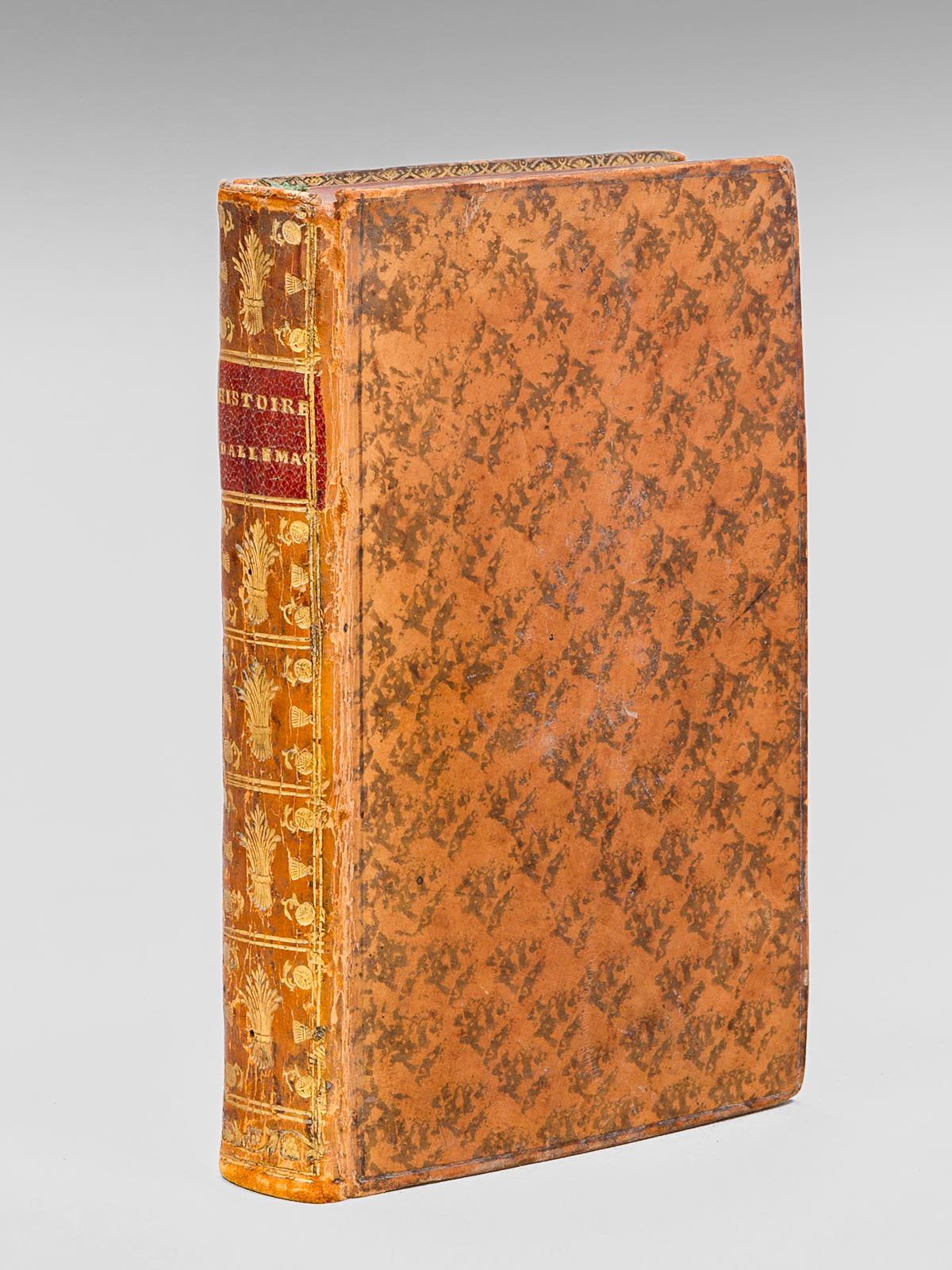 photo n°12 : Abrégé chronologique de l'Histoire et du Droit Public d'Allemagne, contenant les Guerres, les Traités de Paix, les Loix, les Capitulations Impériales, & les Recès qui composent le Droit public de l'Empire ; on y trouve a