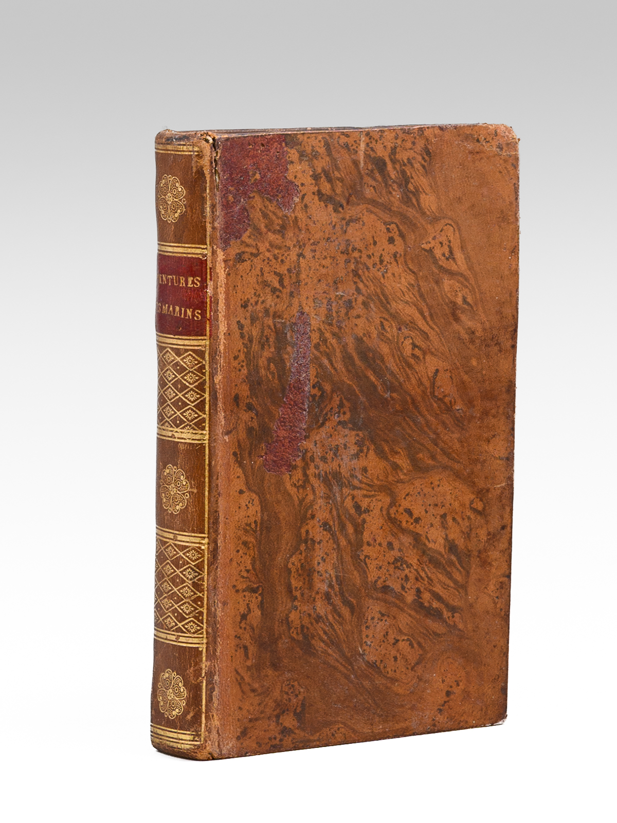 photo n&deg;9 : Aventures les plus remarquables des marins, ou pr&eacute;cis des naufrages et accidens sur mer les plus extraordinaires; depuis le xve si&egrave;cle jusqu'&agrave; nos jours; ouvrage utile aux navigateurs, aux naturalistes, et r&eacute;dig&eacute; pour l'