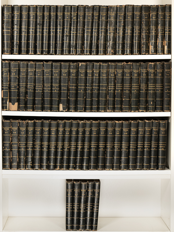 photo n°15 : Oeuvres Complètes de Voltaire (70 Volumes) Tome 1 : Vie de Voltaire par M. le Marquis de Condorcet ; Tomes 2 à 9 : Théâtre ;  Tome 10 : La Henriade ; Tome 11 : La Pucelle d'Orléans ; Tomes 12 à 14 : Poésies
