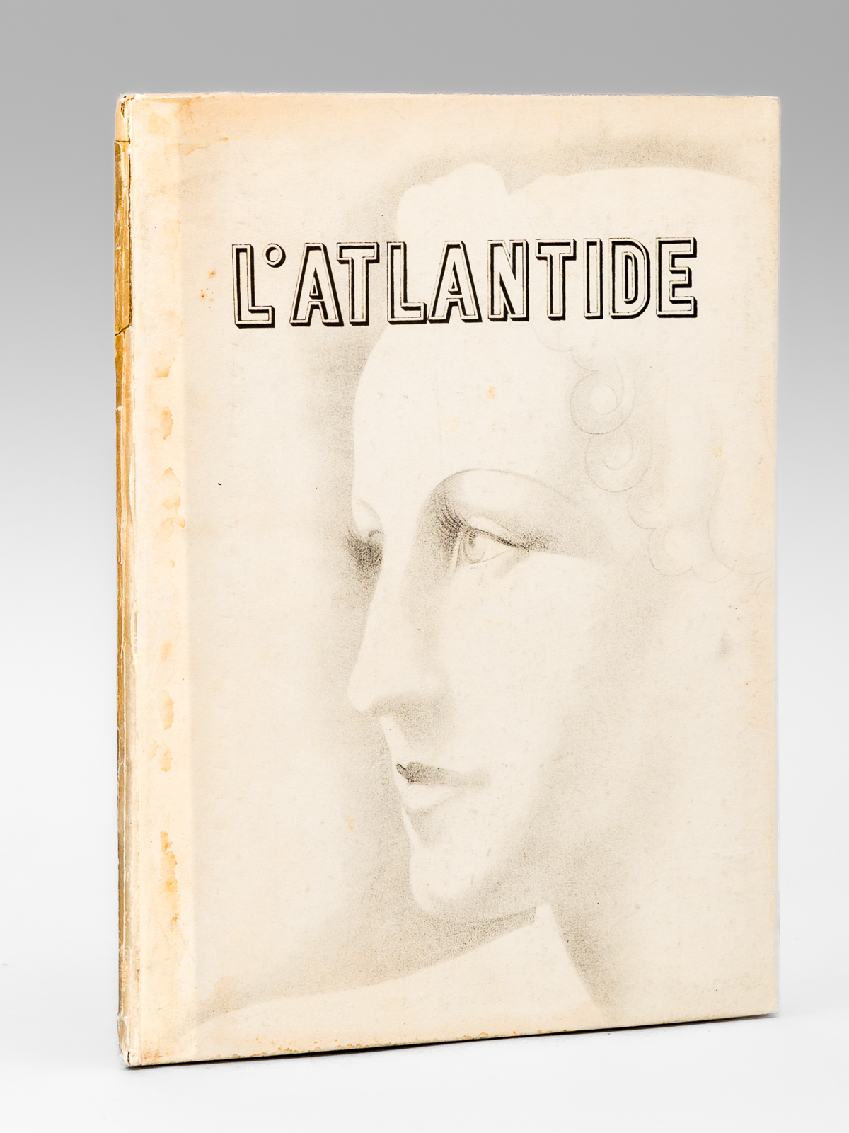 photo n°10 : Romain Pinès présente un film de G.W. Pabst, L'Atlantide réalisé d'après l'oeuvre de Pierre Benoît. Adaptation cinématographique de Jacques Deval, Alexandre Arnoux et L. Vajda. Dialogue de Jacques Deval. Mus