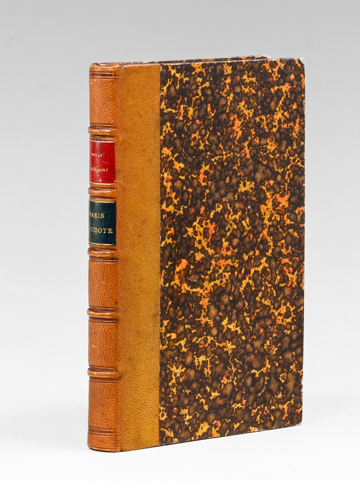 photo n&deg;10 : Paris Anecdote [ Contient : ] Les industries inconnues - La Childebert - Les oiseaux de nuit - La villa des chiffonniers - Voyage de d&eacute;couverte, du boulevard &agrave; la Courtille, par le faubourg du Temple - Paris inconnu.