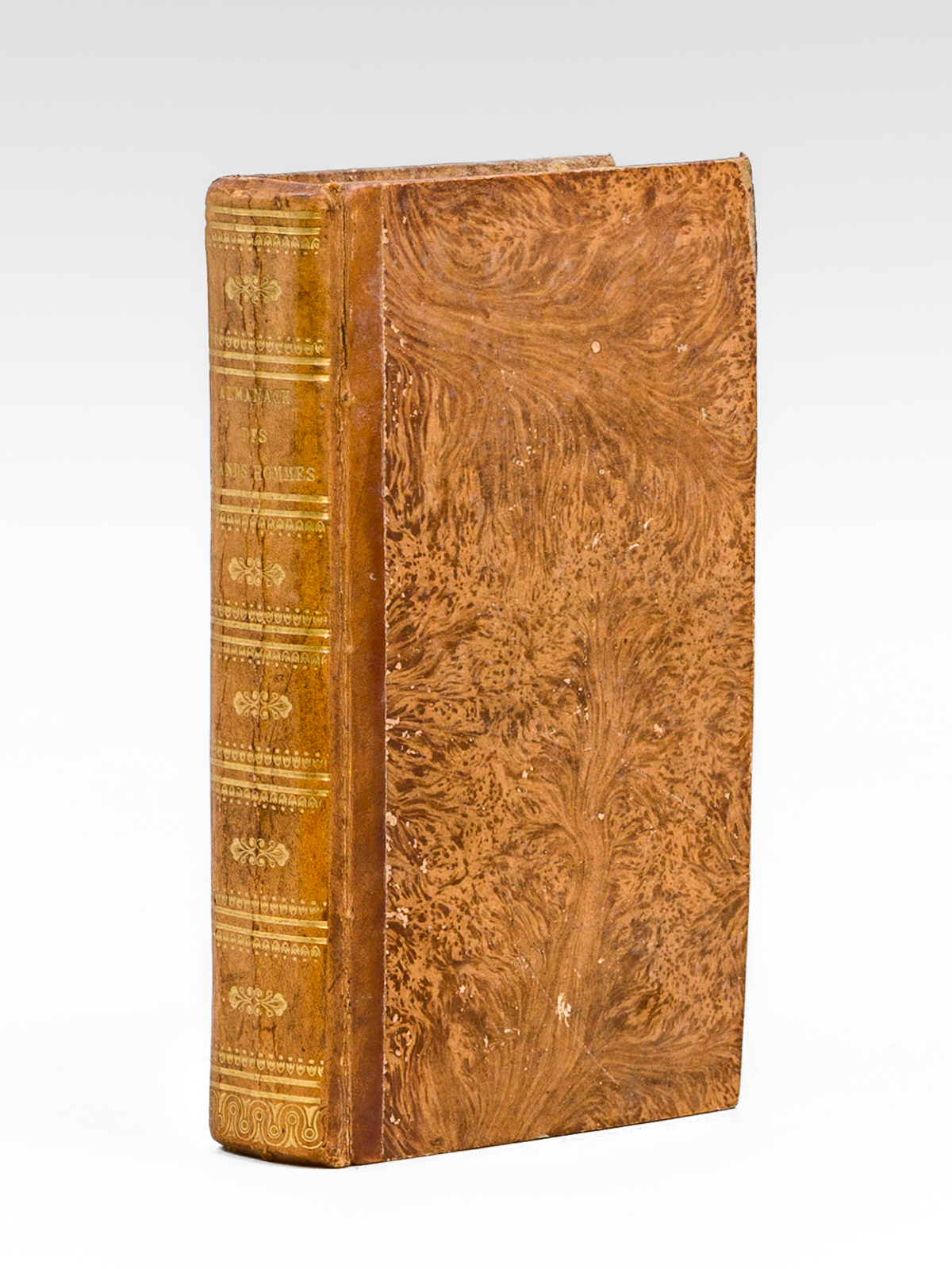 photo n°17 : [ Recueil de 3 almanachs : ] Le Petit Almanach de nos Grands-Hommes 1788 [ Editioj originale ] [ Suivi de : ] Les Ombres ou Les Vivans qui sont Morts. Fantasmagorie littéraire. Almanach pour l'an X [ Edition originale ] [ Suivi de : ] Etrennes Logo