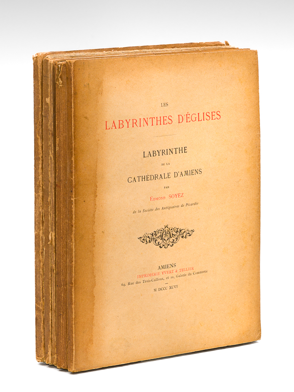photo n°11 : [ Ensemble de 5 titres : ] Les Labyrinthes d'Eglises. Labyrinthe de la Cathédrale d'Amiens, Imprimerie Yvert et Tellier, Amiens, 1896, 52 pp. et 4 planches hors texte [ On joint : ] La Procession du Saint-Sacrement et les Processions Gén&eac