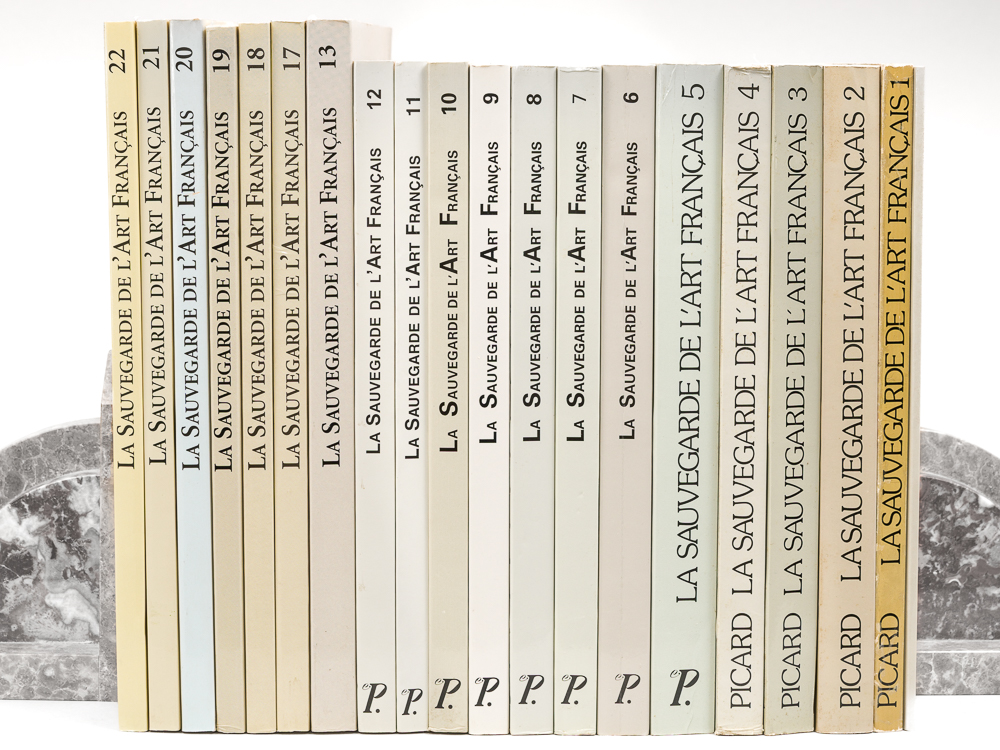 photo n°11 : La Sauvegarde de l'Art Français (Série de 19 numéros, du numéro 1 de 1981 au numéro 13 e 2000 puis du n° 17 de 2004 au numéro 22 de 2009) [Contient : ] Cahier 1 : 1979 ; 2 : 1982 ; 3 : 1983 ; 4 : 1987 ; 5 : 19