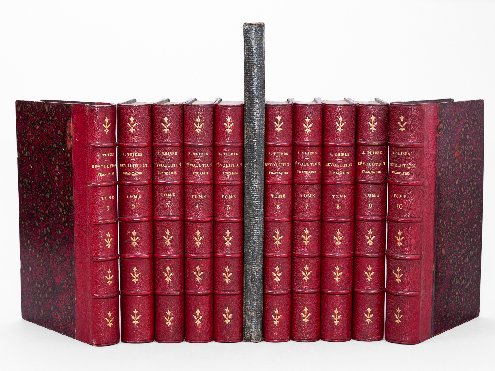 photo n°17 : Histoire de la Révolution Française (10 Tomes - Complet) [On Joint : ] Atlas pour l'Intelligence des Campagnes de la Révolution Française, dressé par Th. Duvotenay, gravé par Ch. Dyonnet,
