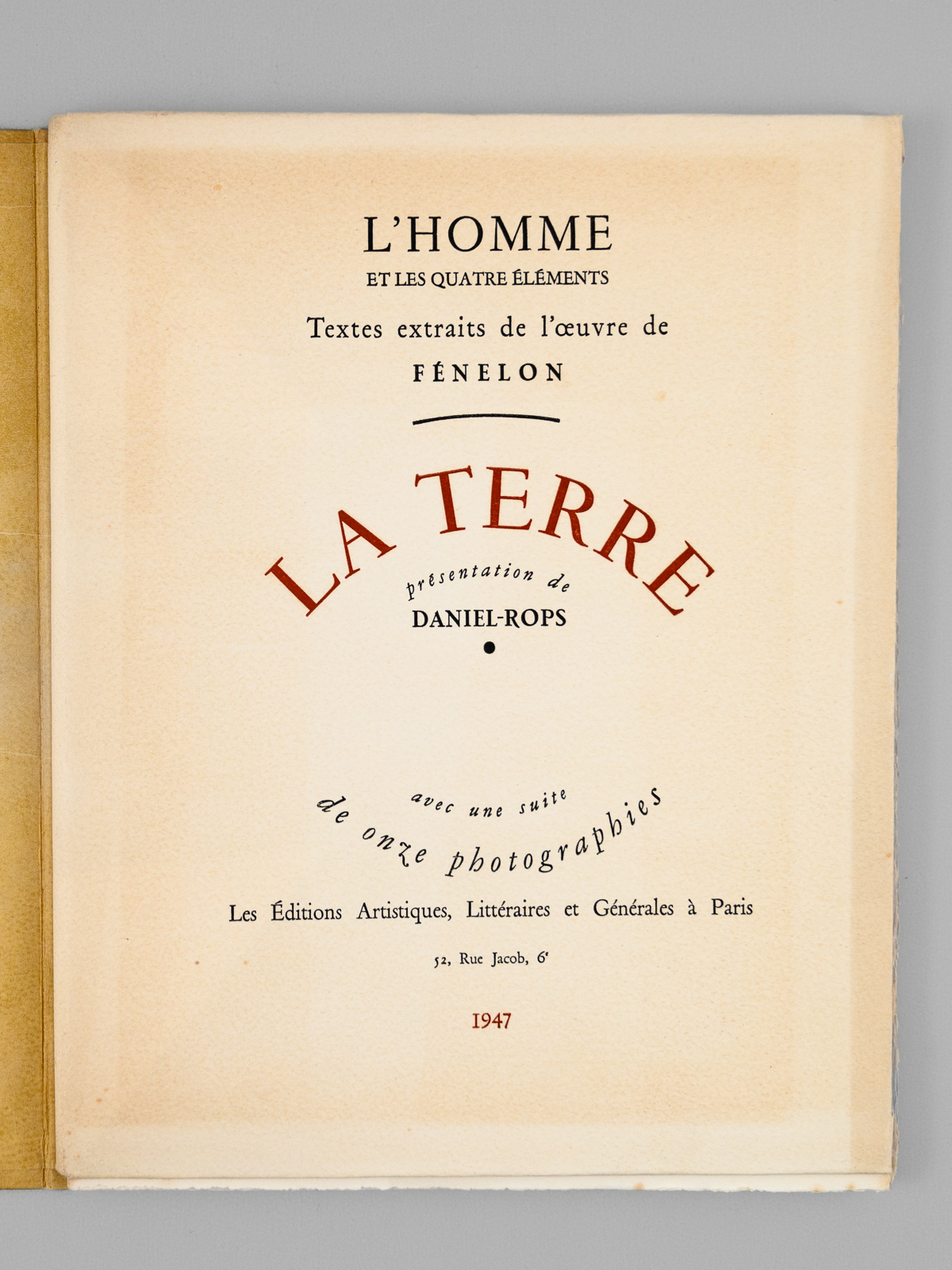 photo n°7 : La Terre , présentation de Daniel-Rops [ L'Homme et les quatre éléments, Textes extraits de l'oeuvre de Fénelon ]