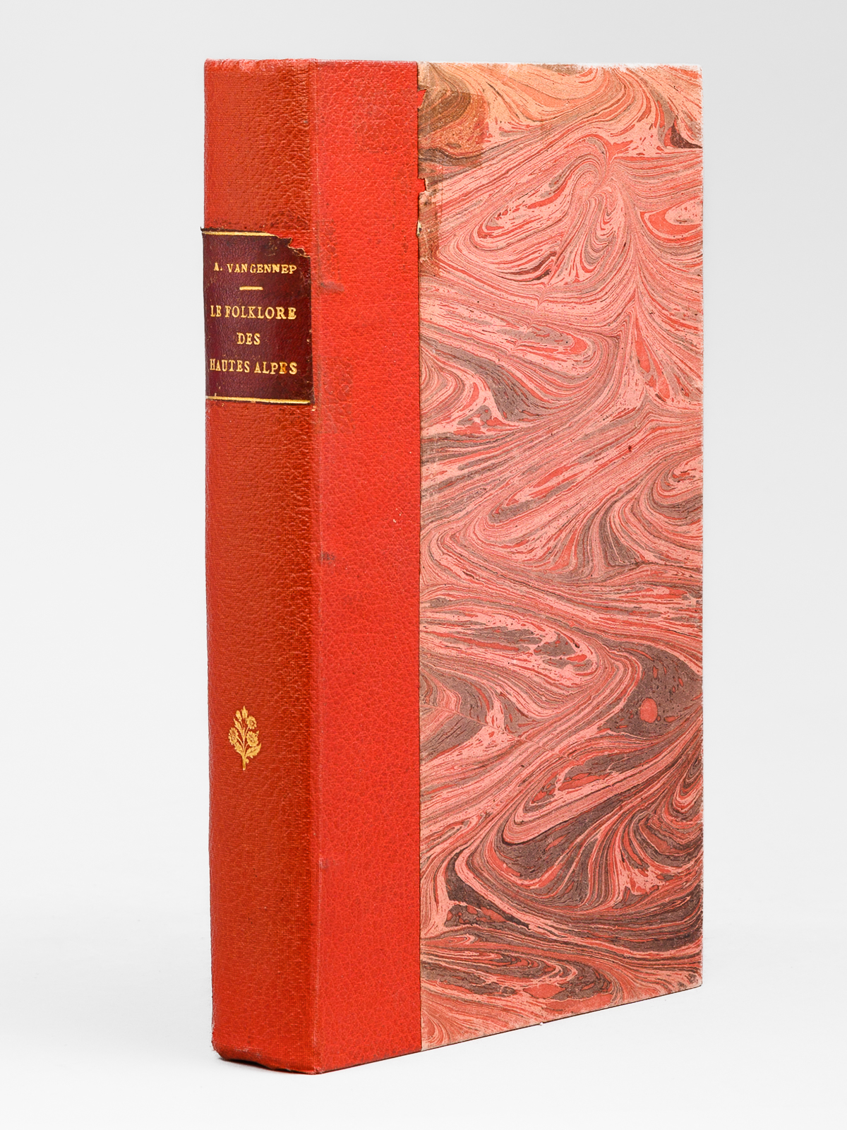 photo n&deg;14 : Le folklore des Hautes-Alpes. Etude descriptive et compar&eacute;e de psychologie populaire, avec XV Planches, Tome I (Tome 1 seul) [ Contient : ] I. - Du berceau &agrave; la tombe. II. - C&eacute;r&eacute;monies p&eacute;riodiques non-calendaires. III. -
