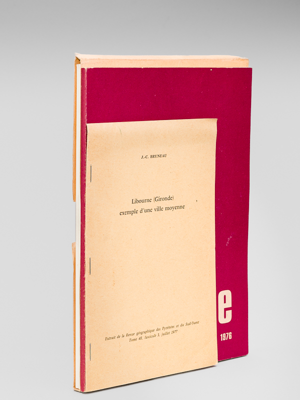 photo n°10 : Ville de Libourne métropole viticole (2 Tomes - Complet) Politique des Villes moyennes Programme 1974 [ On joint : ] Libourne. Contrat ville moyenne octobre 1976 [ On joint: ] Bruneau : Libourne. Exemple d'une ville moyenne