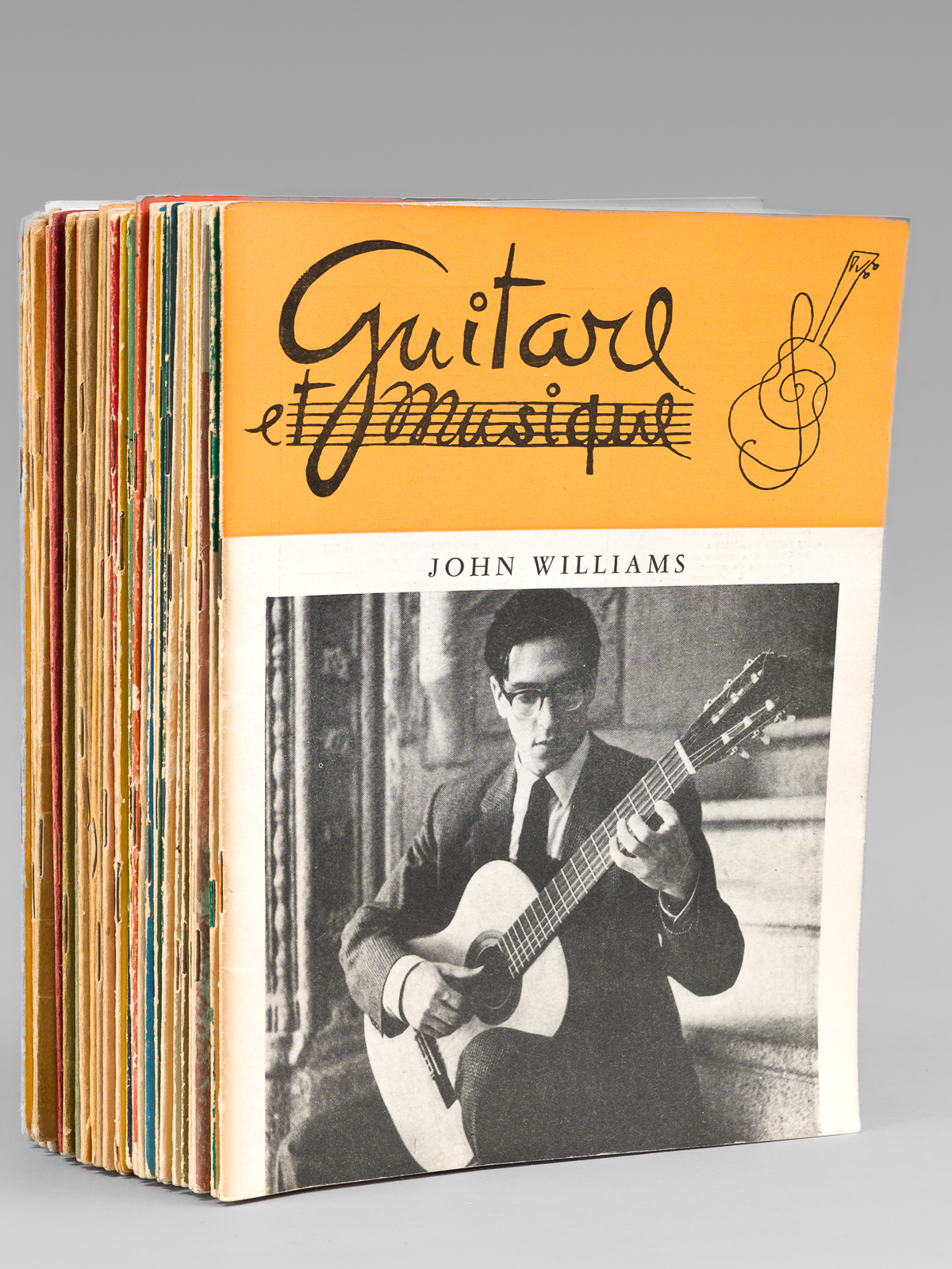 photo n°8 : Guitare et Musique. Revue mensuelle (42 numéros, du n° 1 de mai 1955 au n° 42 de Février 1963)