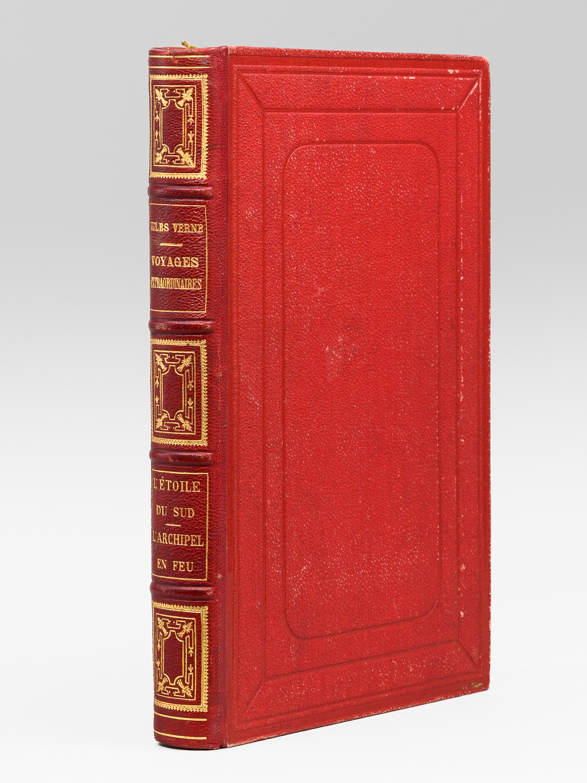 photo n&deg;12 : L'Etoile du Sud - L'Archipel en Feu