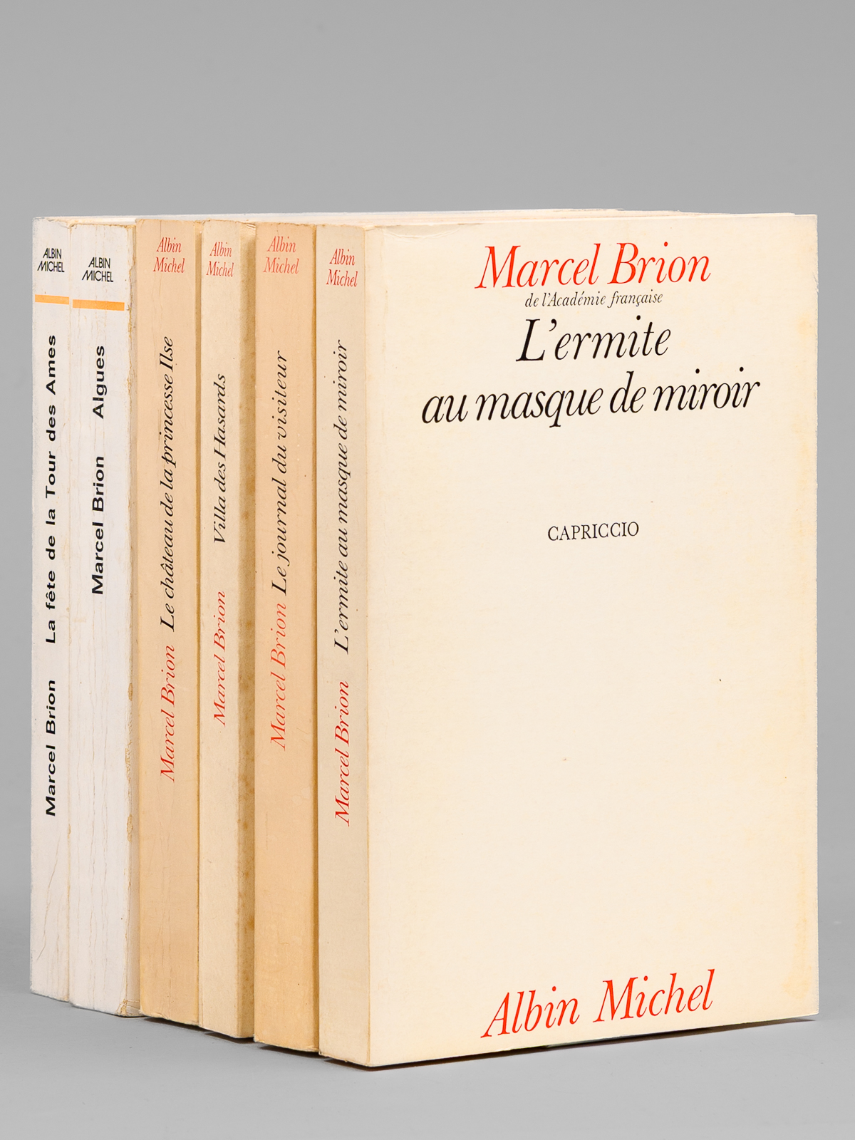photo n&deg;11 : [ Lot de 6 ouvrages d&eacute;dicac&eacute;s ou avec carte autographe de l'auteur, &agrave; Maurice Druon ] Le journal du visiteur - Villa des Hasard - Le ch&acirc;teau de la princesse Ilse - Algues - La f&ecirc;te de la Tour des Ames - L'Ermite au masque