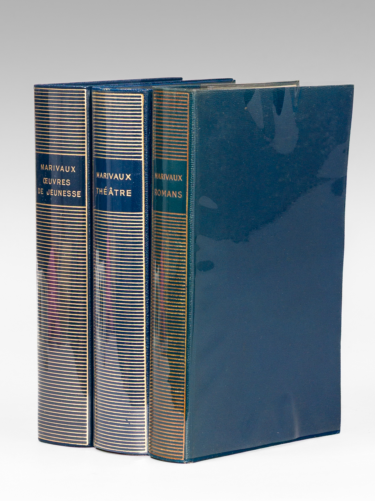 photo n°6 : [ Lot de 3 livres ] Romans suivis de récits, contes et nouvelles, extraits des Essais et des Journaux de Marivaux ; Théâtre complet ; Oeuvres de Jeunesse